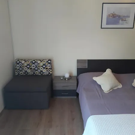 Jelsa Guest house 3*