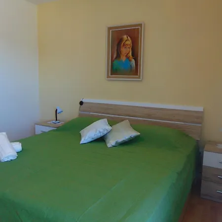 Guest house Jelsa 3*