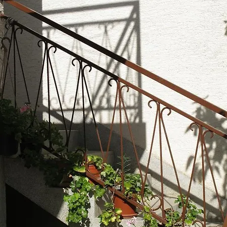 Jelsa Guest house