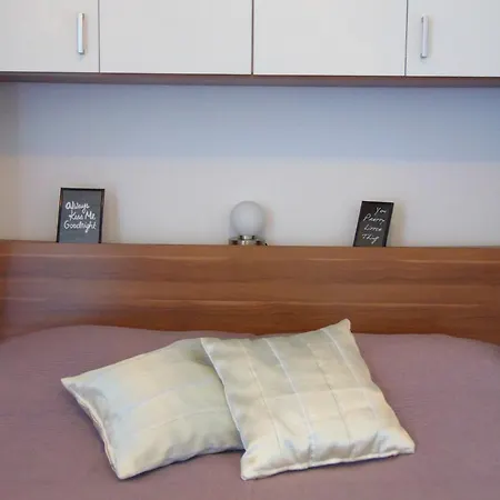 Guest House Jelsa ゲストハウス イェルサ