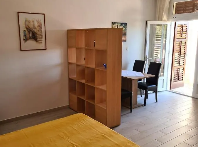 Guest House Jelsa 3* Jelsa (Hvar)
