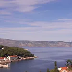 Guest House Jelsa 3*