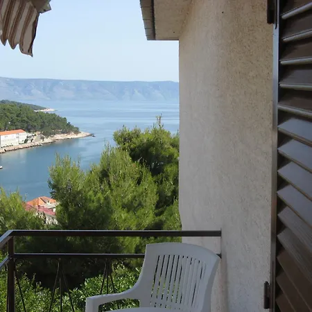 Guest House Jelsa 3*