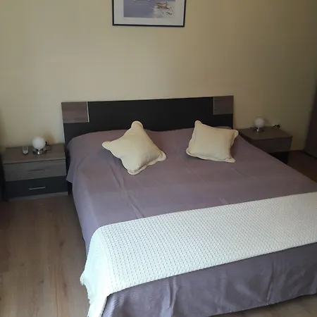 Guest House Jelsa Konukevi