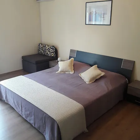 Konukevi Guest House Jelsa 3*
