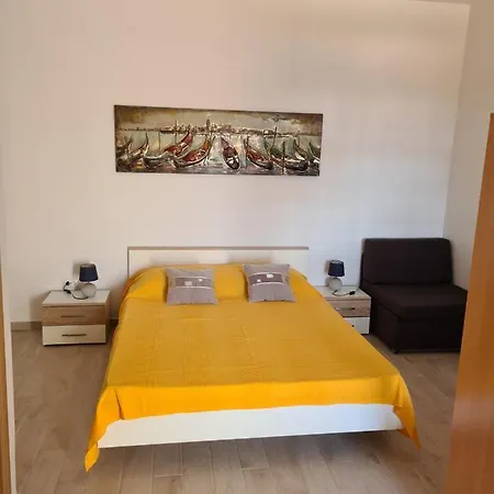 Guest House Jelsa Pensjonat 3*