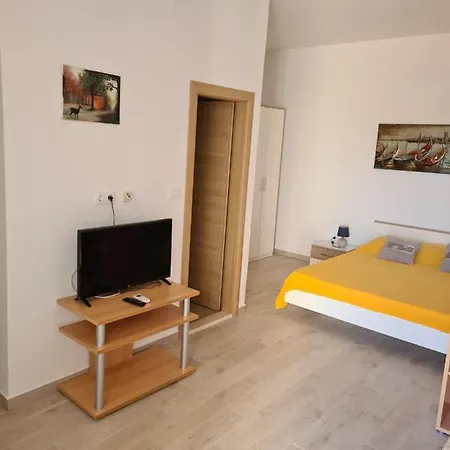 בית הארחה Guest House Jelsa ילסה