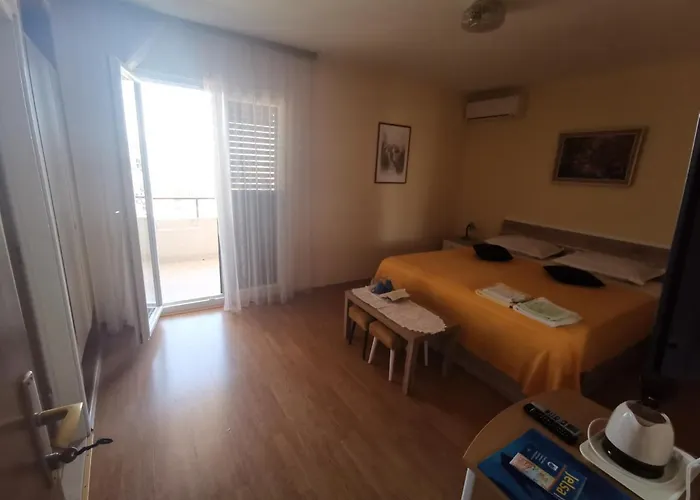 Guest House Jelsa